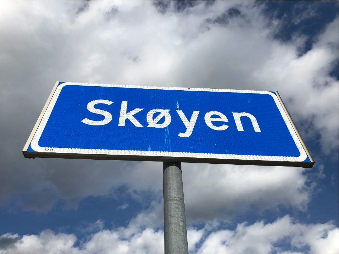 Illustrasjonsbilde Skøyen Bilde av veiskilt for Skøyen for å illustrere sak hvor kommunal- og distritksdepartementet kan anerkjenne brudd på sin egen juridiske medvirkningsveileder