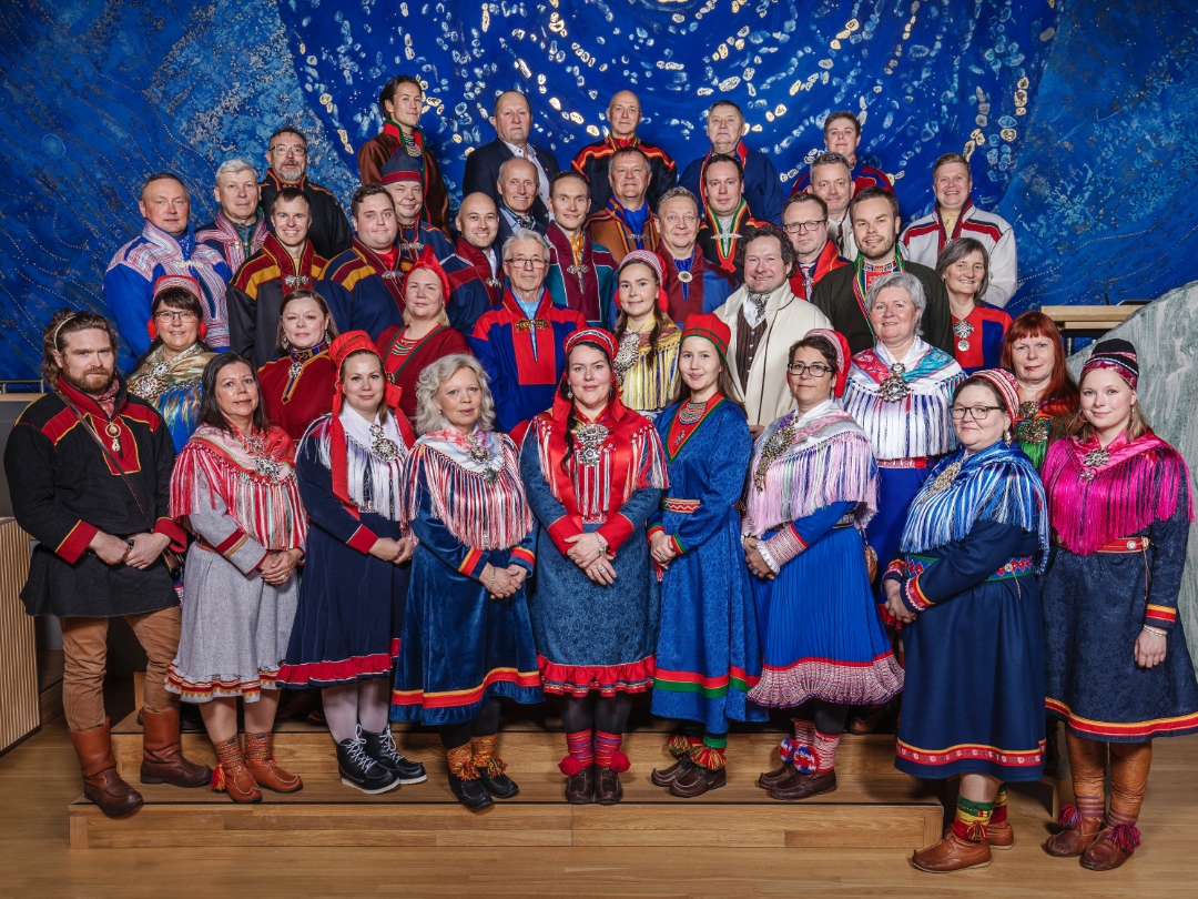 Sametinget 2021 2025 Foto Sametinget Bilde av Sametingets representanter for 2021-2025 som utgjør en deliberativ forsamling i Norge. Foto krediteres Sametinget
